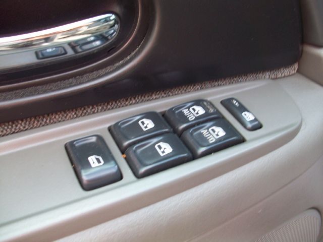 GMC Envoy 4x4 Crew Cab LE SUV