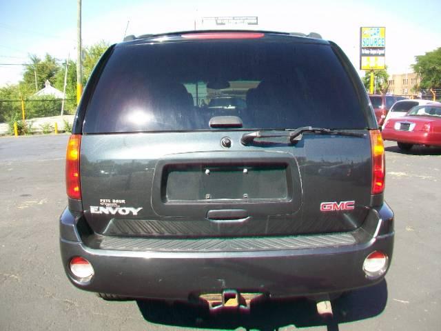 GMC Envoy 2003 photo 4
