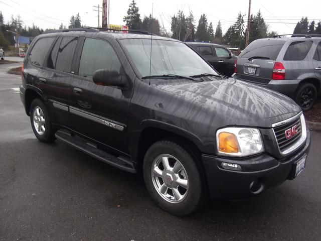 GMC Envoy 2003 photo 2