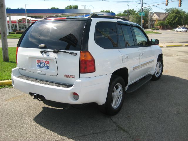 GMC Envoy 2003 photo 1