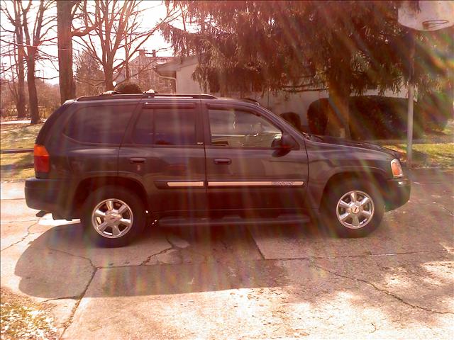GMC Envoy 2003 photo 1