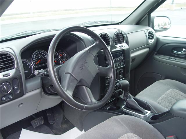 GMC Envoy 2003 photo 3
