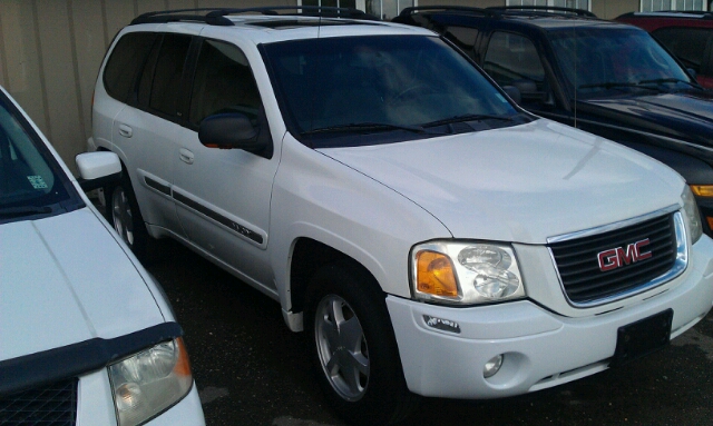 GMC Envoy 2003 photo 1