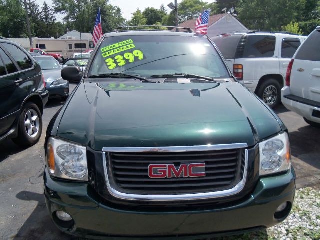 GMC Envoy 2003 photo 2