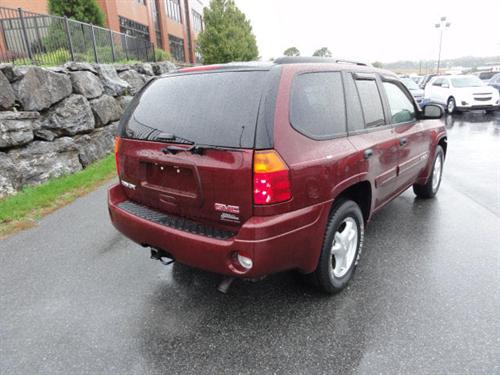 GMC Envoy 2004 photo 2