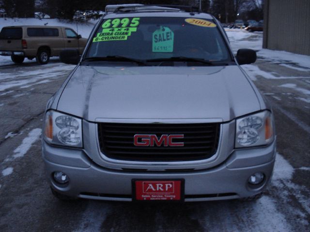 GMC Envoy 2004 photo 3
