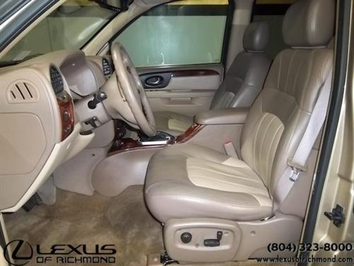 GMC Envoy 2004 photo 2