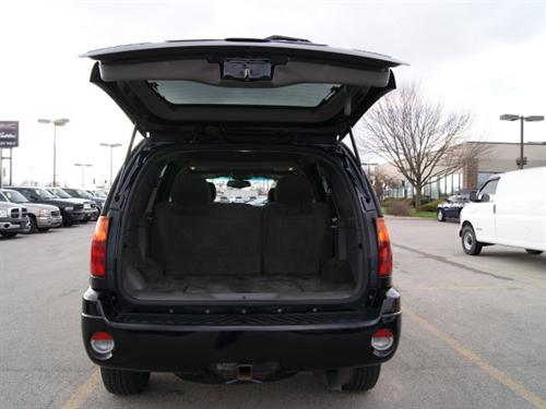 GMC Envoy 2004 photo 2