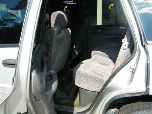 GMC Envoy 2004 photo 3