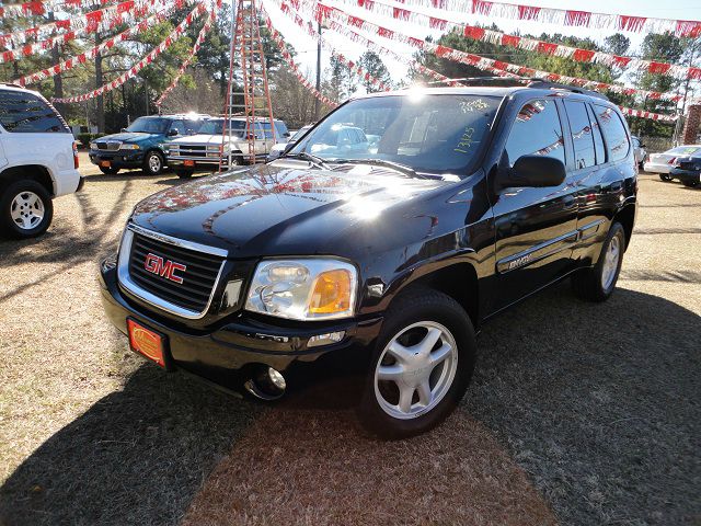 GMC Envoy 2004 photo 2