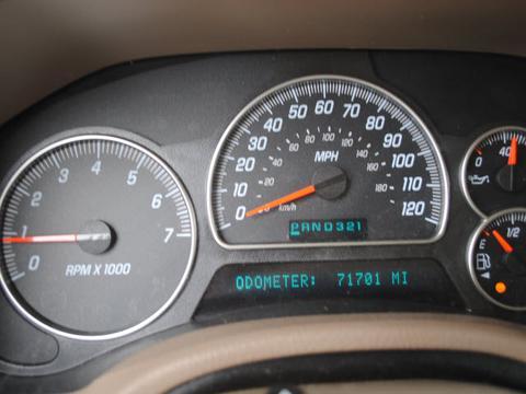 GMC Envoy 2004 photo 2