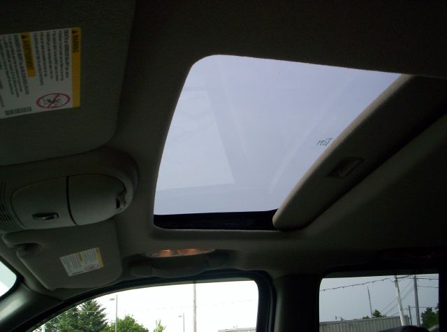 GMC Envoy 2004 photo 3