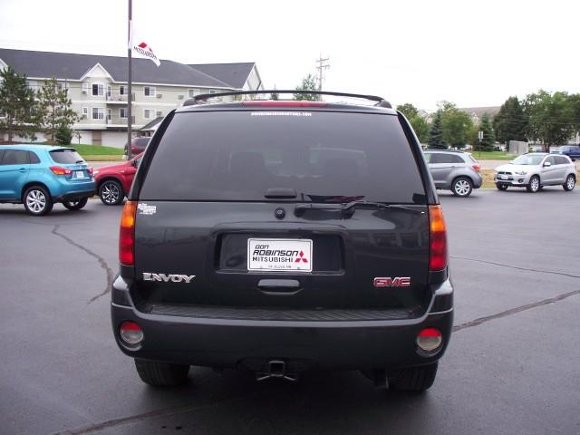 GMC Envoy 2004 photo 1