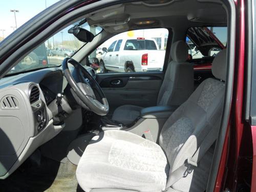 GMC Envoy 2004 photo 1