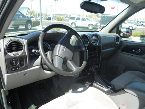 GMC Envoy 2004 photo 2