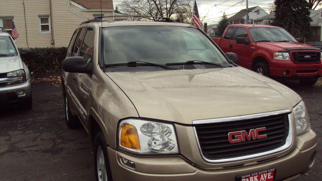 GMC Envoy 2004 photo 1