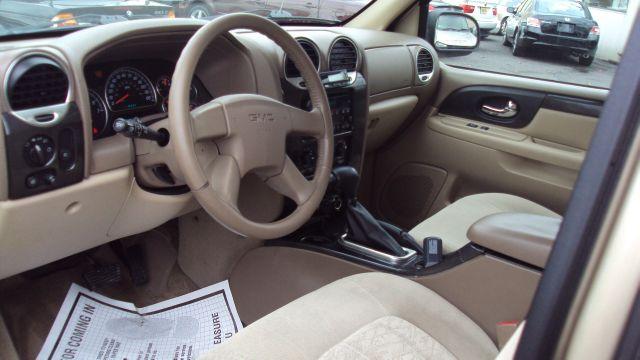 GMC Envoy 2004 photo 3