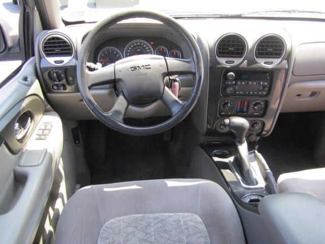 GMC Envoy 4x4 Crew Cab LE SUV