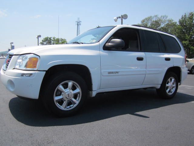 GMC Envoy 2004 photo 3