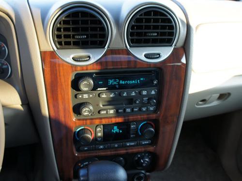 GMC Envoy 2004 photo 2