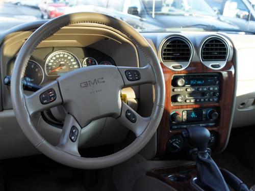 GMC Envoy 2004 photo 4