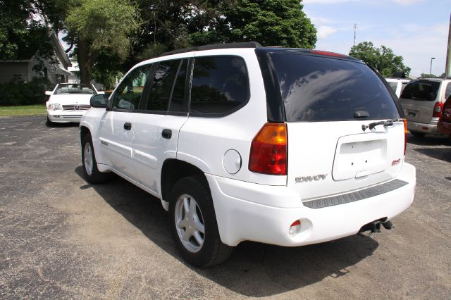 GMC Envoy 2004 photo 1
