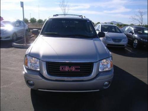 GMC Envoy 2004 photo 2