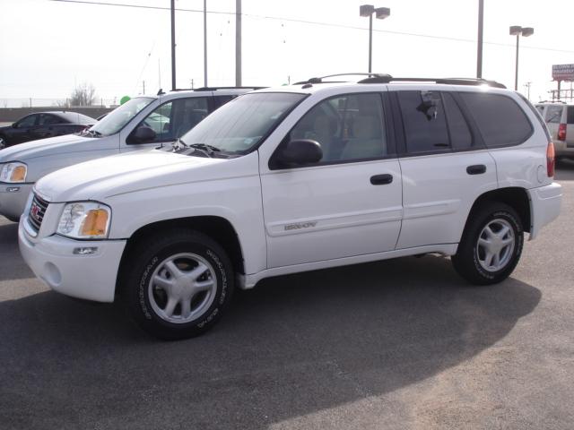 GMC Envoy 2004 photo 3