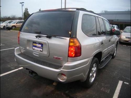 GMC Envoy 2004 photo 2