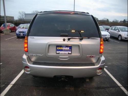 GMC Envoy 2004 photo 3