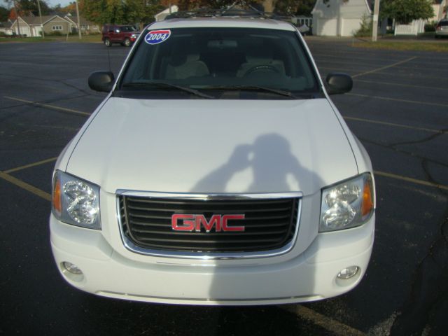 GMC Envoy 2004 photo 3
