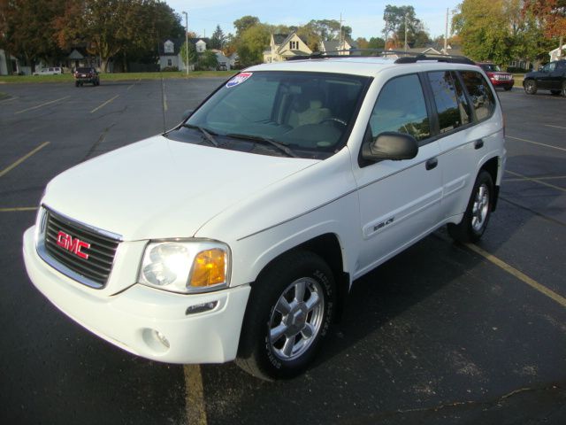 GMC Envoy 2004 photo 4