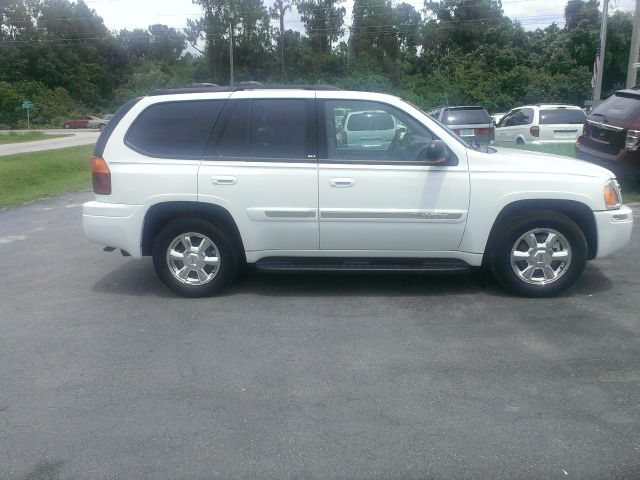 GMC Envoy 2004 photo 4