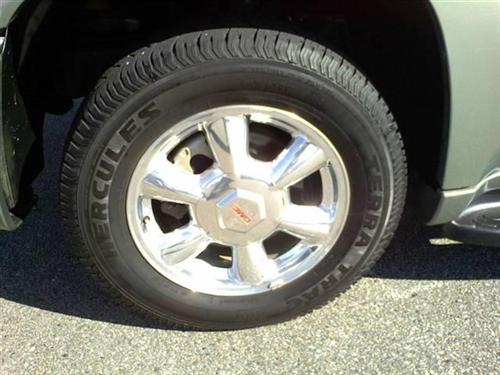 GMC Envoy 2004 photo 2