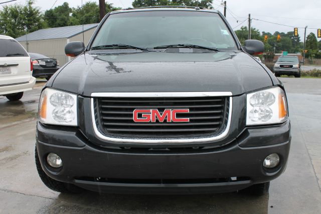 GMC Envoy 2004 photo 1