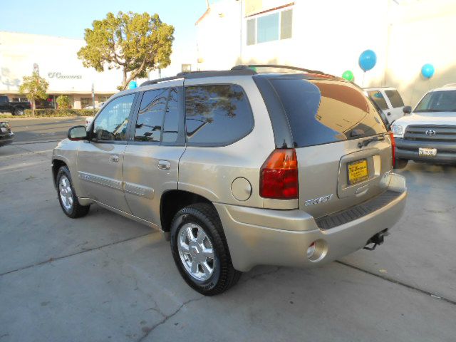 GMC Envoy 2004 photo 3