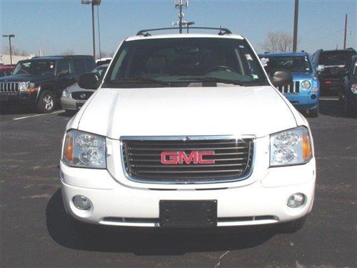 GMC Envoy 2004 photo 2