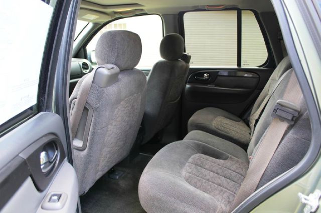 GMC Envoy 2004 photo 3