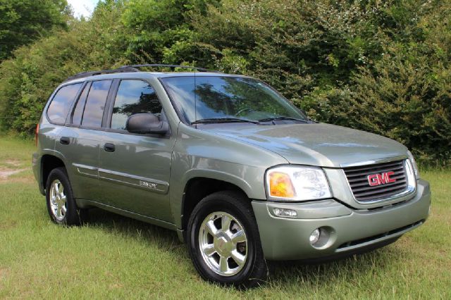 GMC Envoy 2004 photo 9