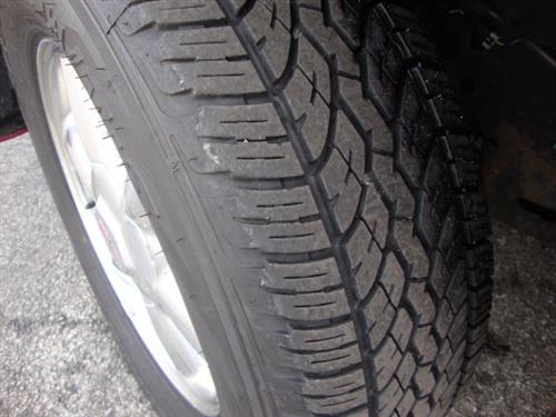 GMC Envoy 2004 photo 4