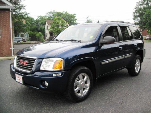 GMC Envoy 2004 photo 1