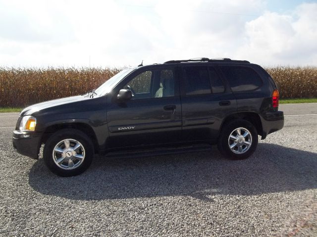 GMC Envoy 4x4 Crew Cab LE SUV