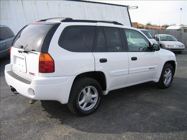 GMC Envoy 2004 photo 1