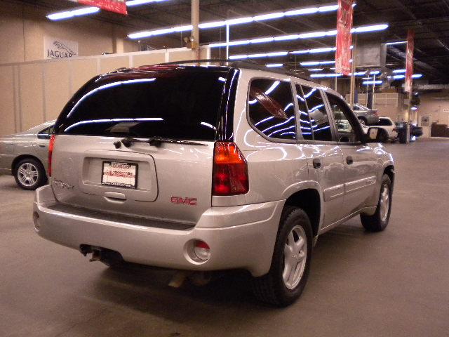 GMC Envoy 2004 photo 4