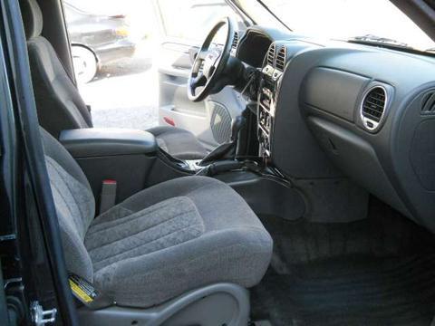 GMC Envoy 2004 photo 1