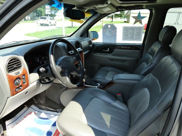 GMC Envoy 2004 photo 1