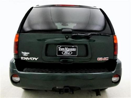 GMC Envoy 2004 photo 2