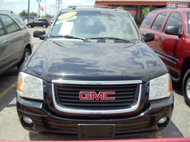 GMC Envoy 2004 photo 1