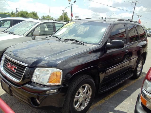 GMC Envoy 2004 photo 2