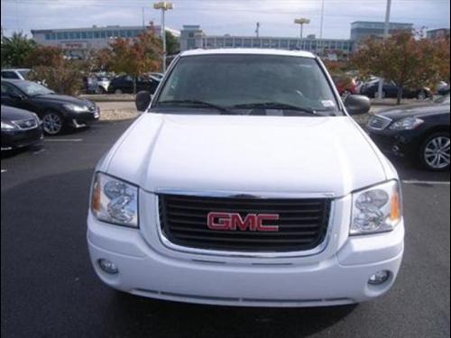 GMC Envoy 2004 photo 1